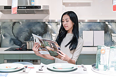 巨大根茎女同扶他3D｜奇幻根茎：女同扶他3D情感之旅-2
